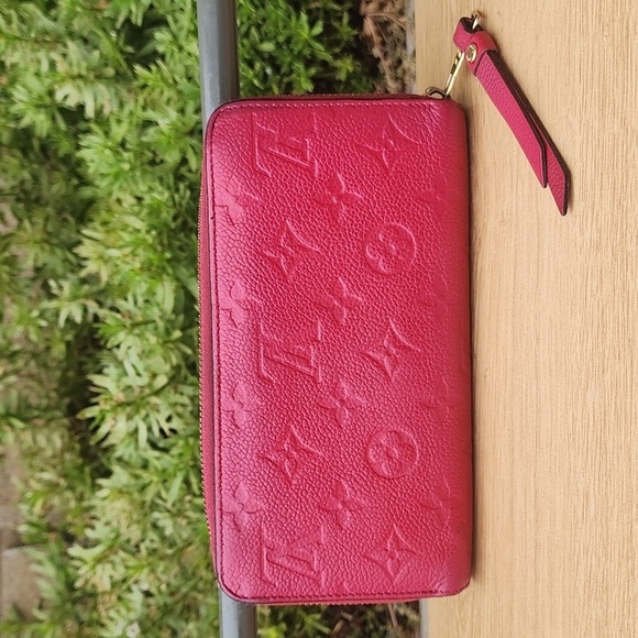 LOUIS VUITTON Round Zipper Monogram Empreinte Leather Zippy Wallet - Picture 3 of 15